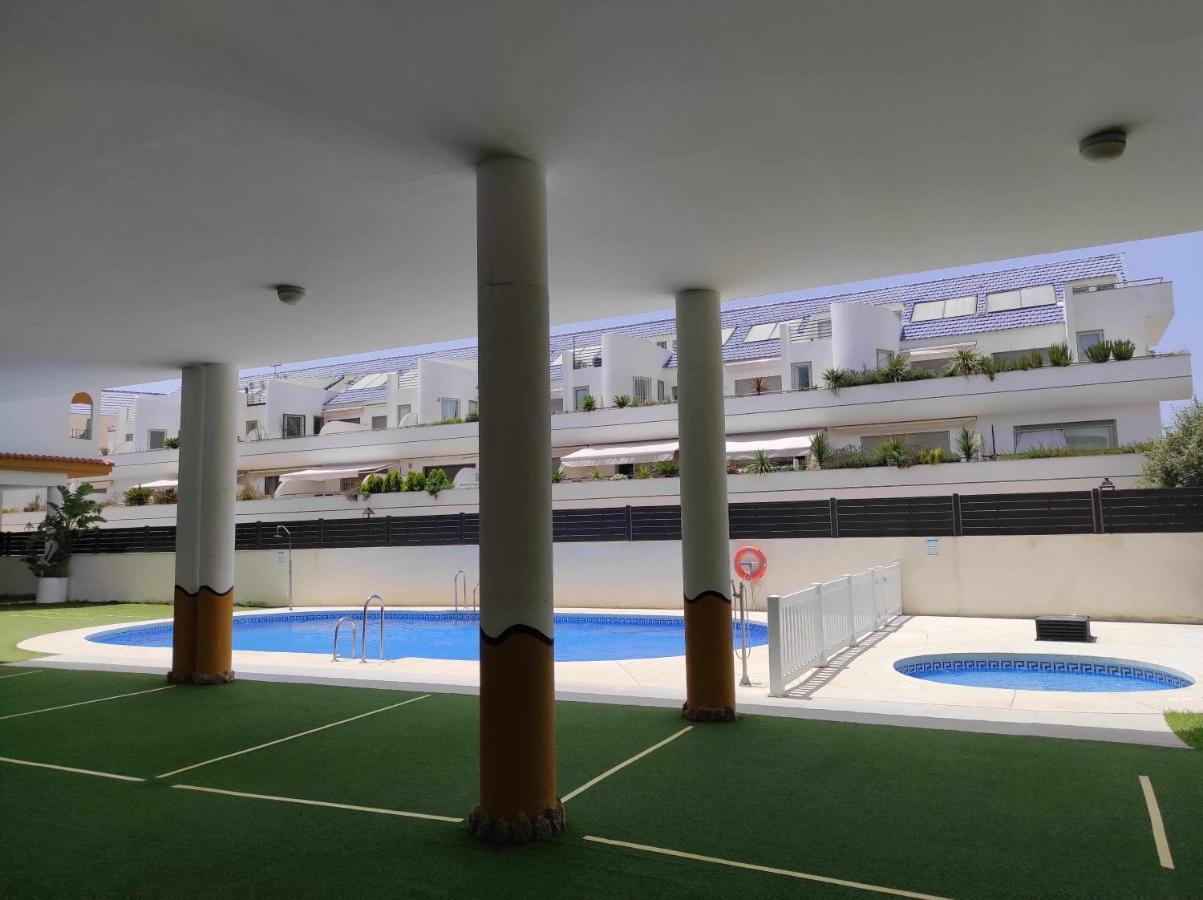Apartamento céntrico con garaje y cercano a la playa Zahara de los Atunes Exterior foto